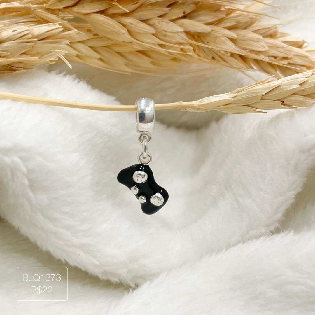 Berloque Joystick Pendurado Esmaltado Prateado